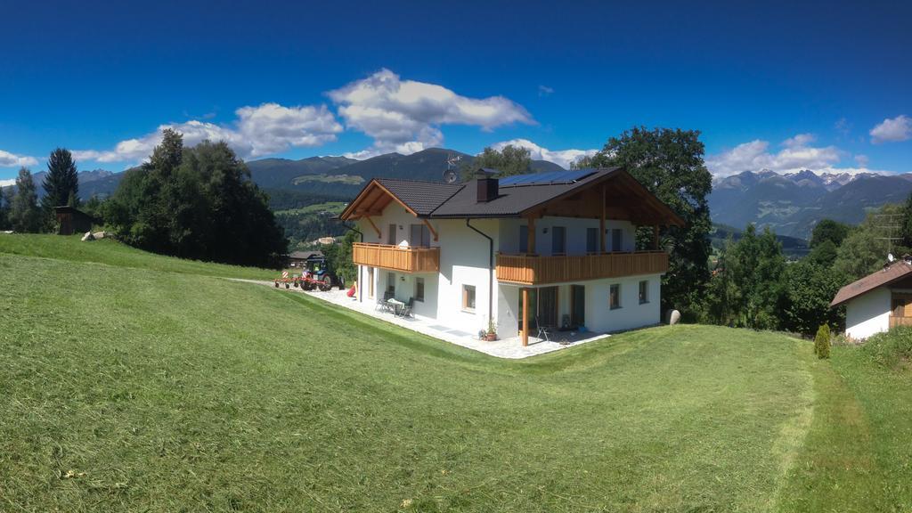 Ferienwohnungen Schlosshausl San Lorenzo di Sebato Exterior foto