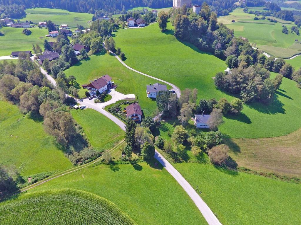 Ferienwohnungen Schlosshausl San Lorenzo di Sebato Exterior foto